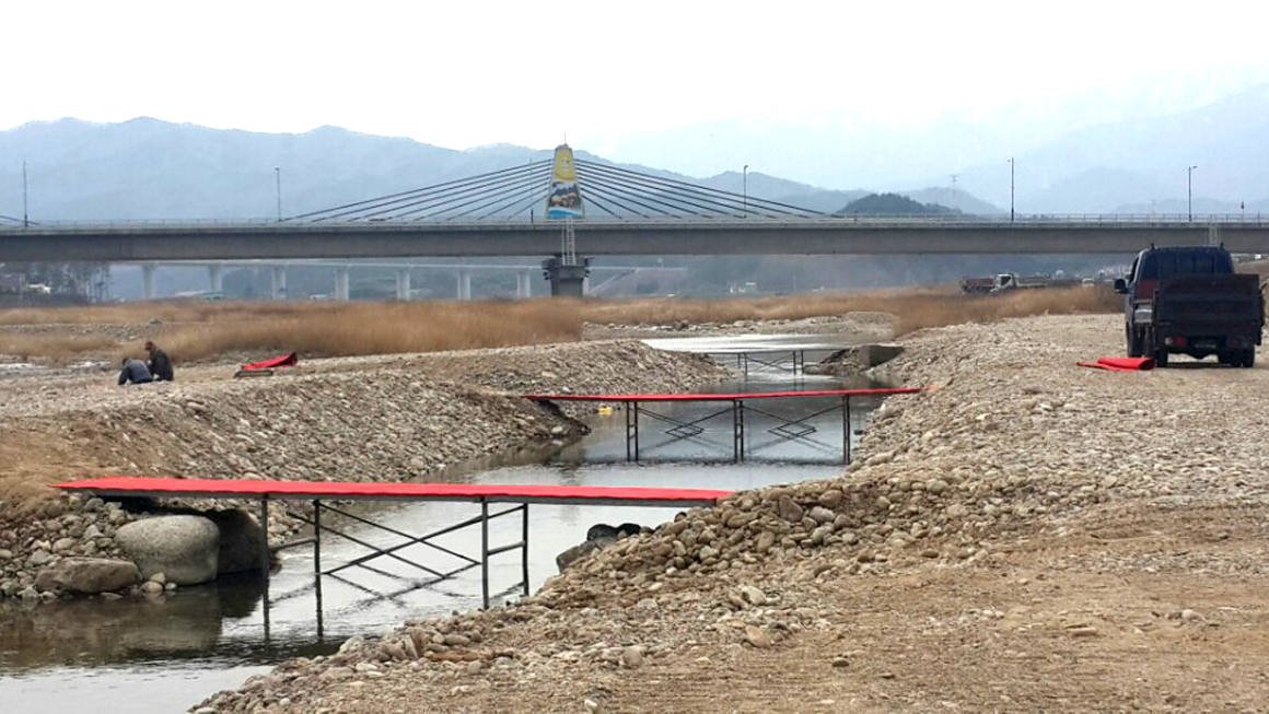 양양어린연어방류 행사